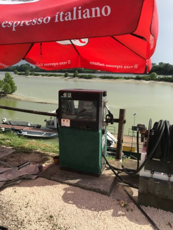 BENZINA PER NAVIGARE